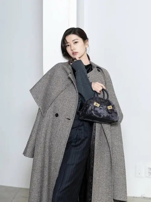 جونگ سو مین در تبلیغ فراگامو