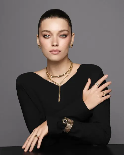 آفرا با جواهرات بولگاری