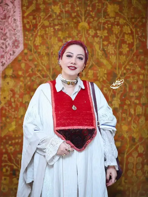 موهای قرمز زهرا داوودنژاد