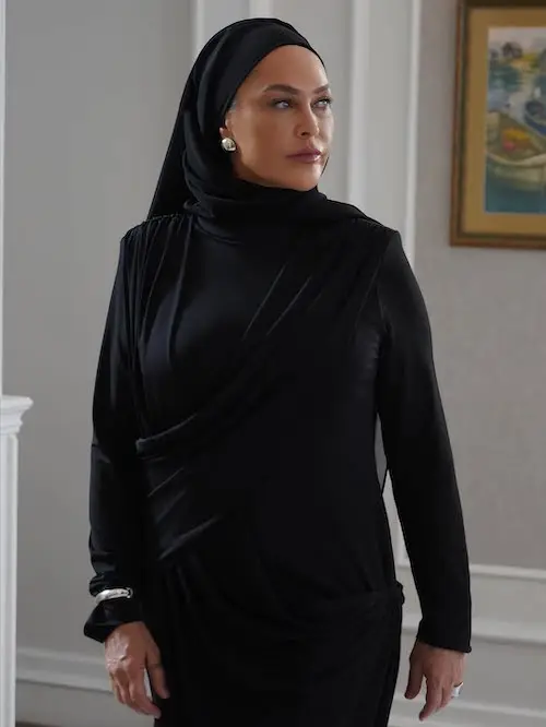 عکس‌های باحجاب هولیا آوشار