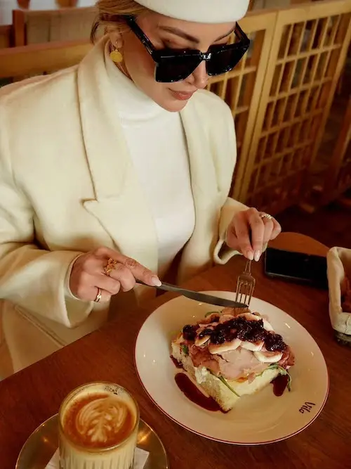 کلاه پیلباکس مینا مختاری