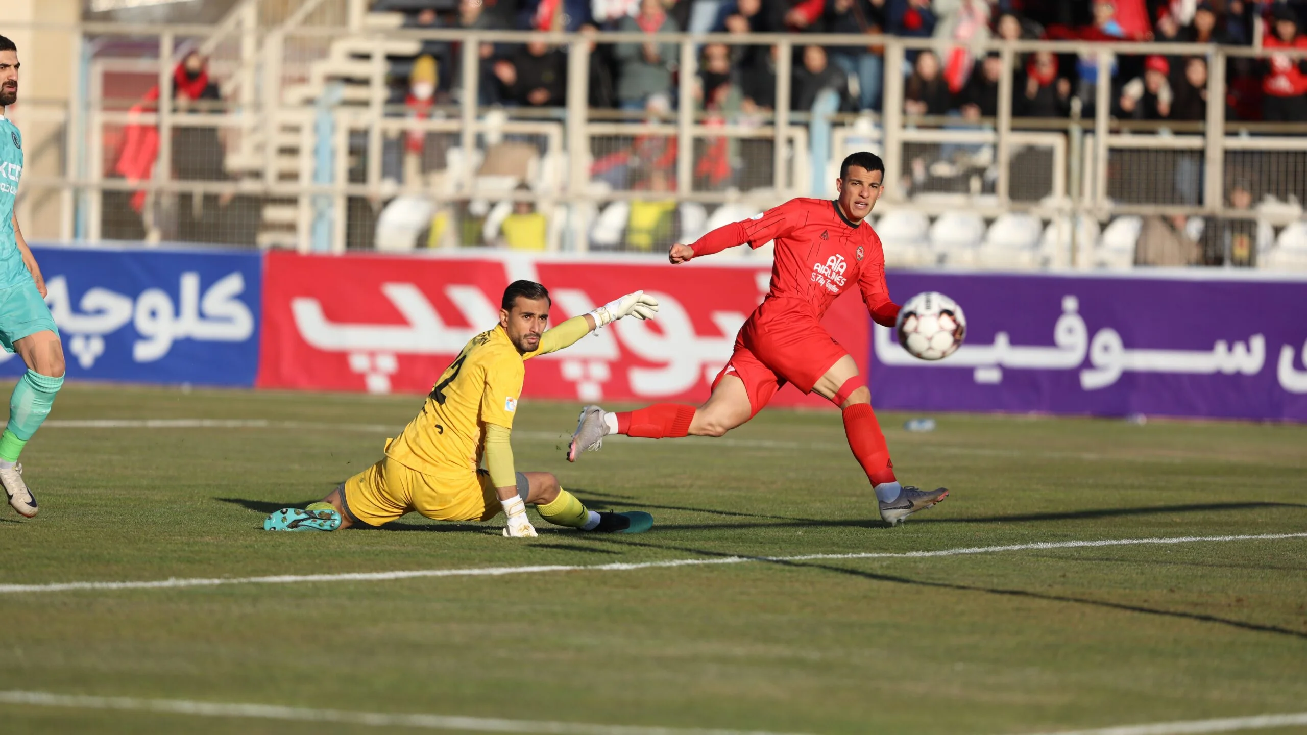 حسین‌زاده طلسم 415 دقیقه‌ای را شکست؛ یک قدم تا ثبت دو رقمی گل‌ها!