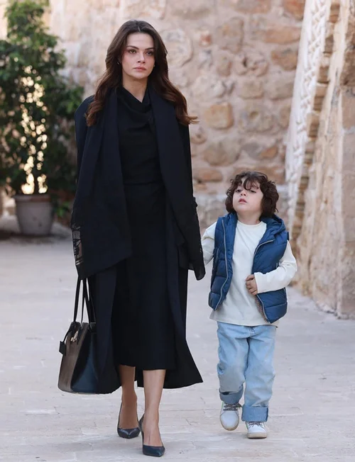 استایلها در سریال شهر دور