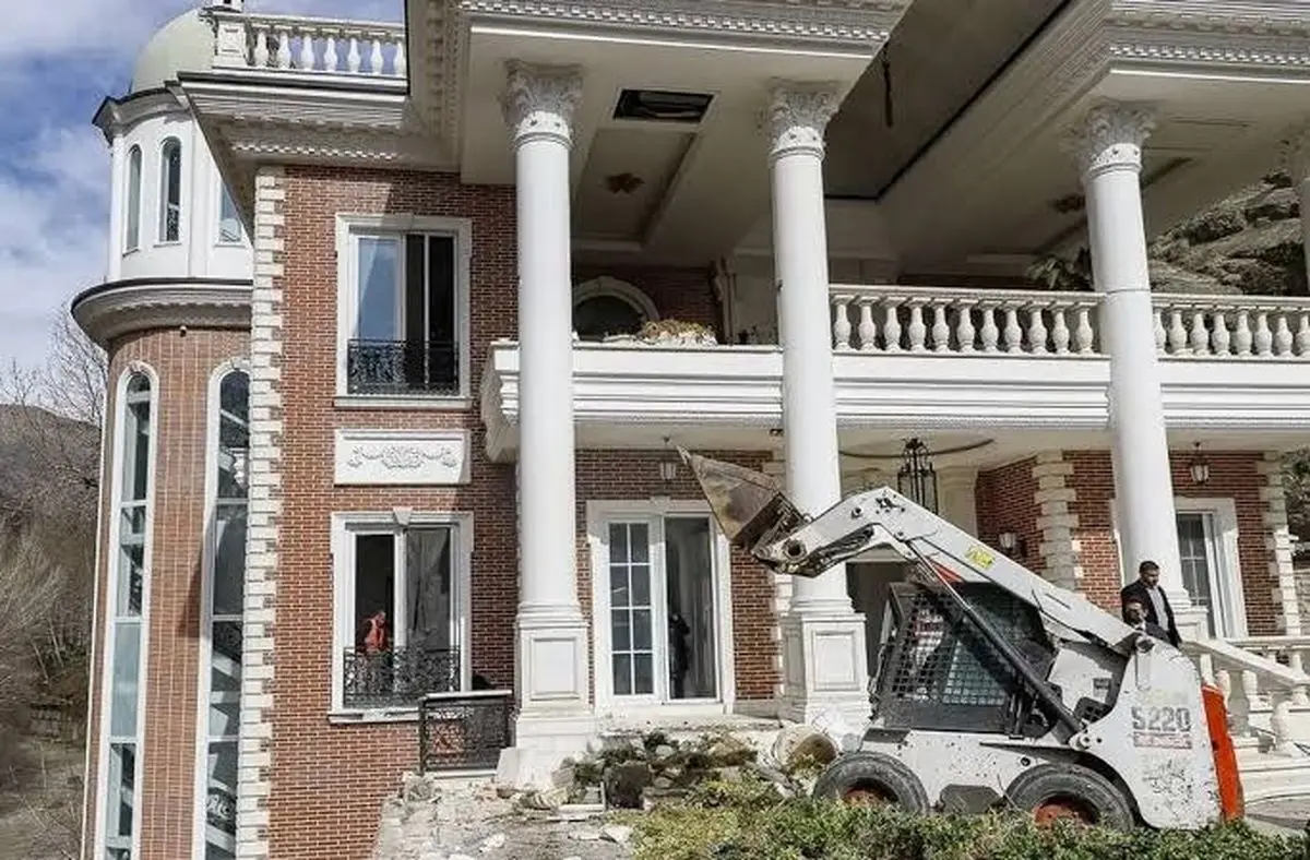 واکنش رسمی به شایعه تخریب ویلای جنجالی در کرج؛ علی انصاری کاملاً بی‌ارتباط است!