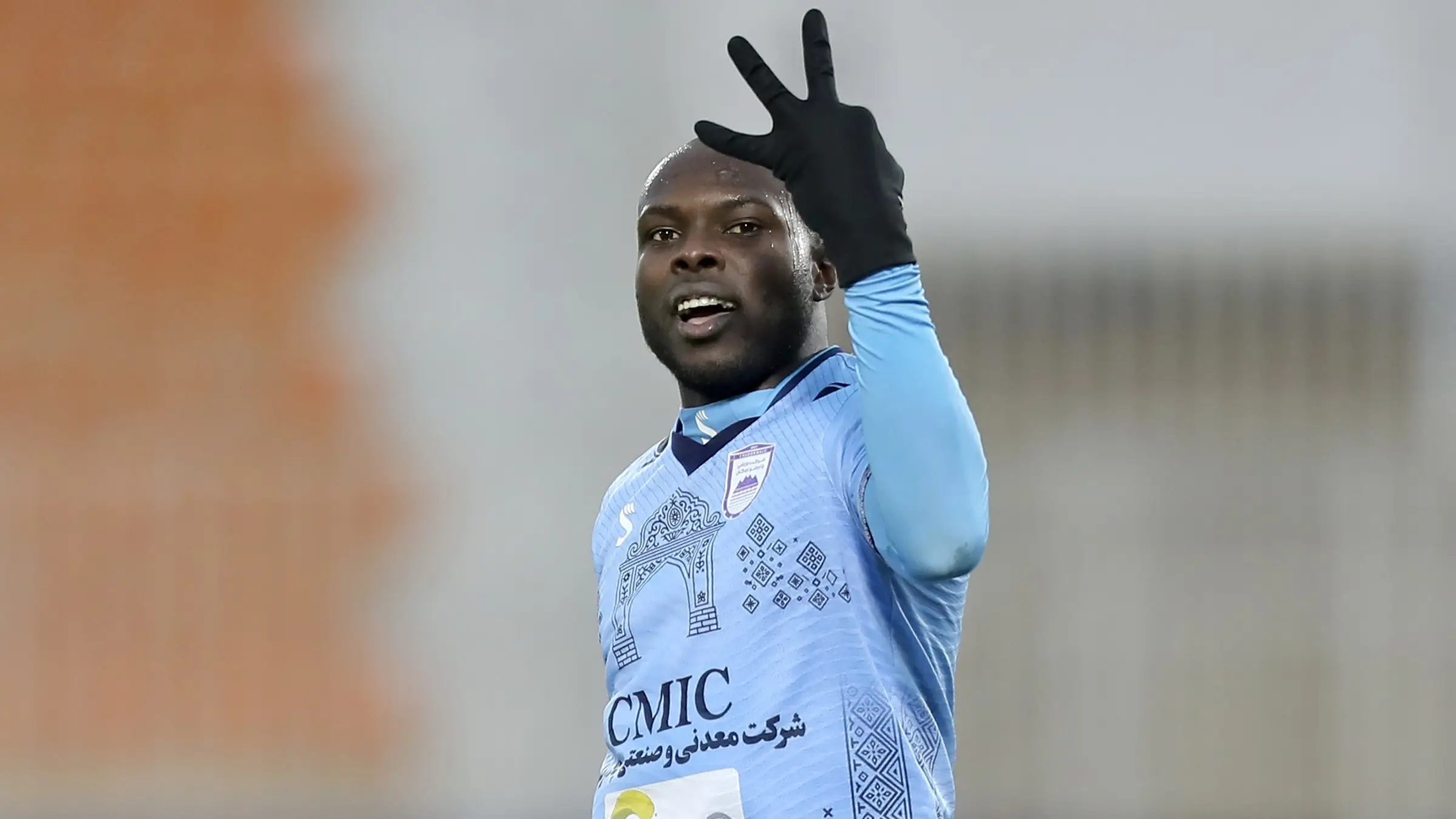 رنی بوبوی؛ مرد ۳۳ درصدی چادرملو که لیگ را به لرزه درآورد!