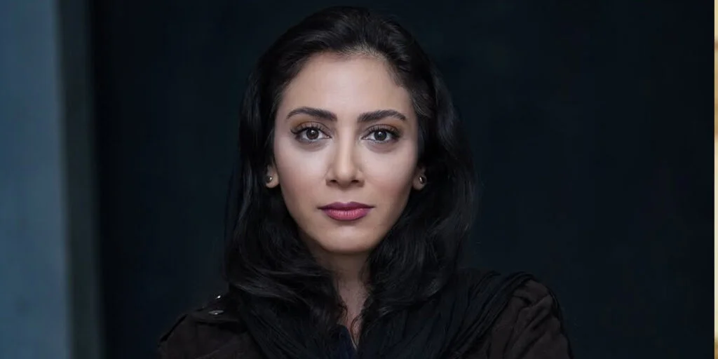 کاپشن براق مونا فرجاد