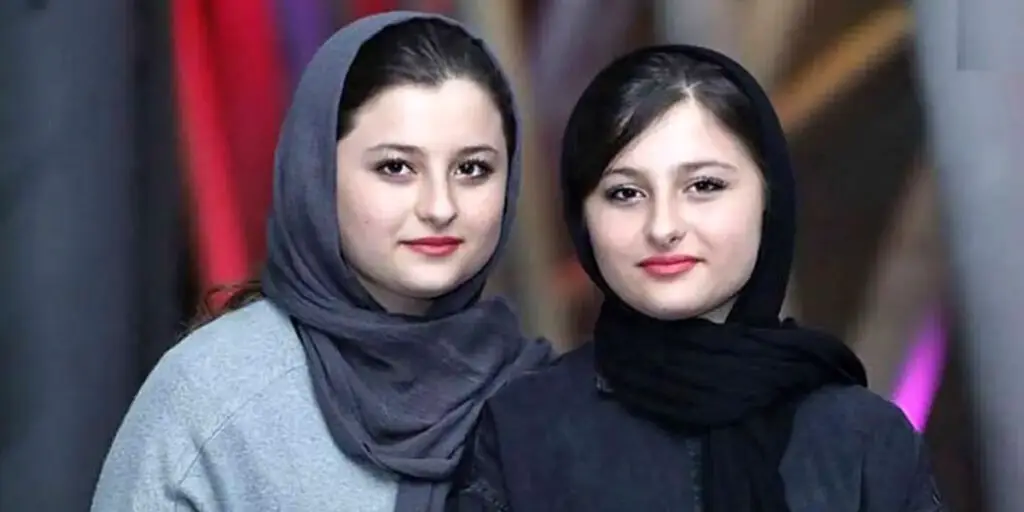 سارا و نیکا در پشت‌صحنه