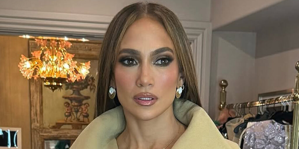 کت و دامن قهوهای جیلو