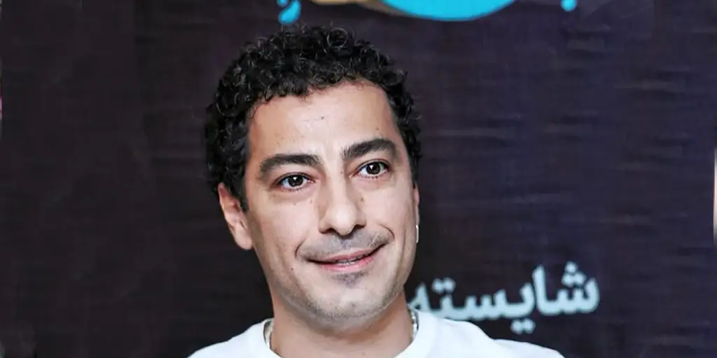 نوید محمدزاده با استایل لایه‌لایه مشکی؛ چرا این مد این روزها ترند شده؟