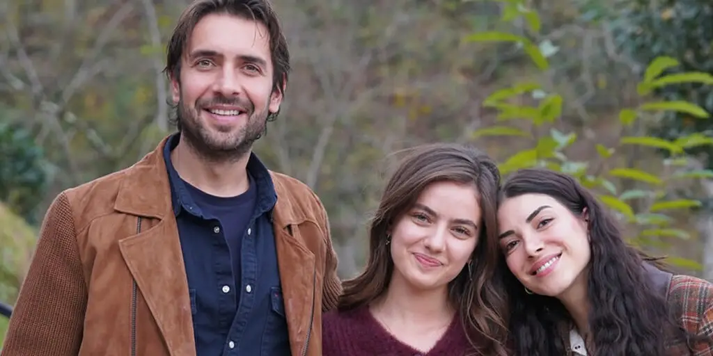 لباس‌ها در سریال «این دریا طغیان خواهد کرد» چه رازهایی را فاش می‌کنند؟