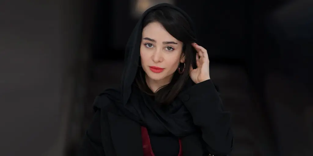 الناز حبیبی با استایل زمستانی جذابش همه را مجذوب کرد!