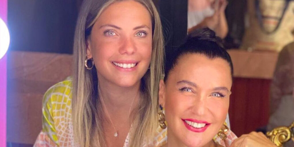 اداراجه و شوال سام در خریدی ساده اما پرهیجان؛ راز استایل راحت ستارگان «سیب ممنوعه» چیست؟