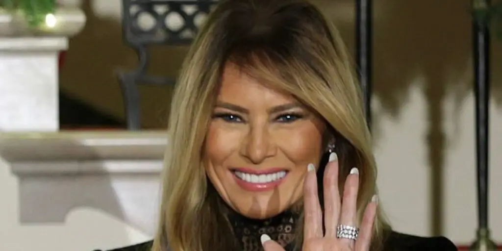 راز خوش‌پوشی ملانیا ترامپ؛ علاقه‌ای بی‌پایان به کت‌های کلاسیک دیور که همه را شگفت‌زده کرد!