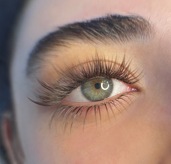 Picsart_25-08-22_20-43-07-366