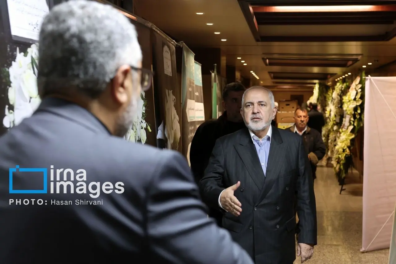 تصاویر: مجلس ترحیم اشرف بروجردی