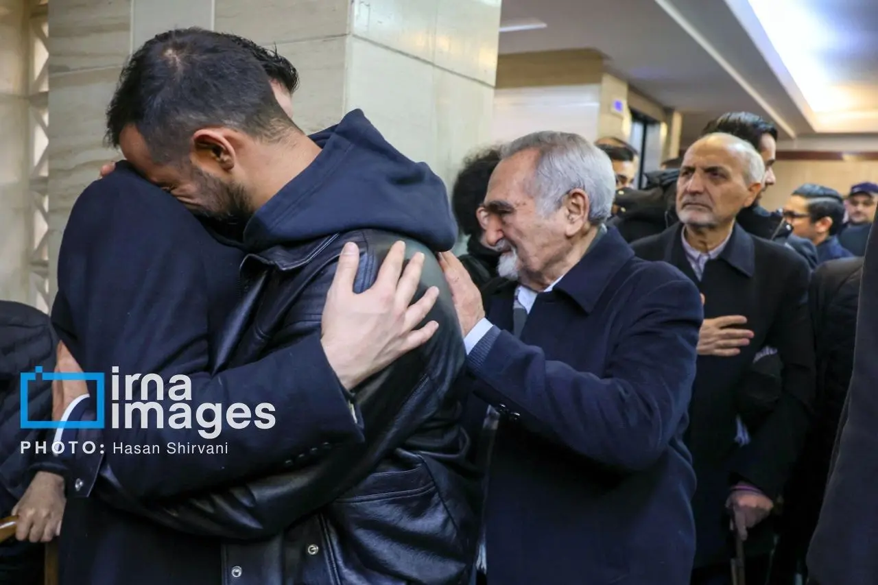 تصاویر: مجلس ترحیم اشرف بروجردی