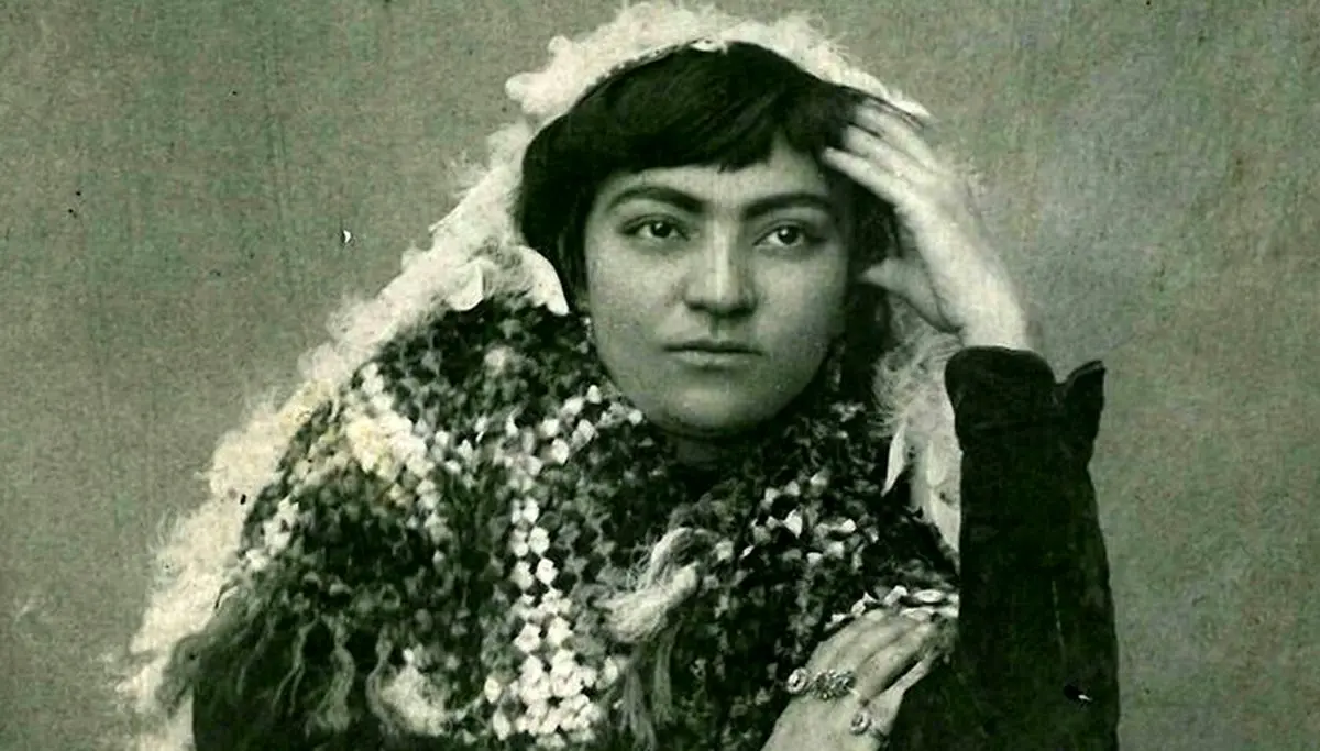 قاب تاریخ | از «دختر ناصرالدین شاه و سگش» تا «دختر مظفرالدین شاه و ندیمه‌اش»