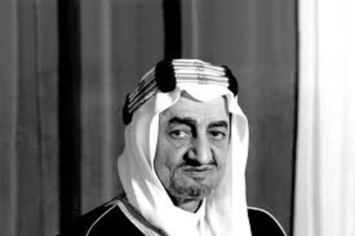 تصویری نادر از ملک فیصل در مسجد الحرام؛ سفری به سال ۱۳۴۵ که تاریخ را زنده کرد!