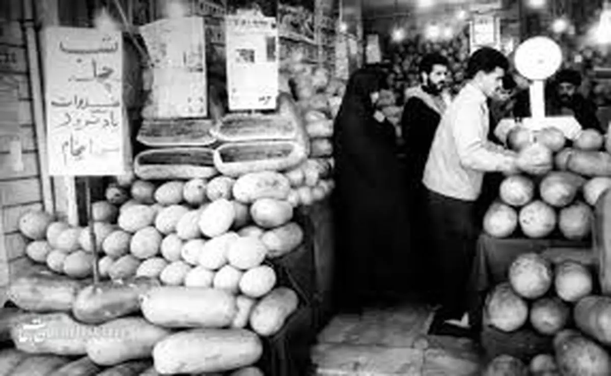 سفری شگفت‌انگیز به بازار یلدای ۶۰ سال پیش؛ عکس‌هایی که زمان را متوقف کرده‌اند!