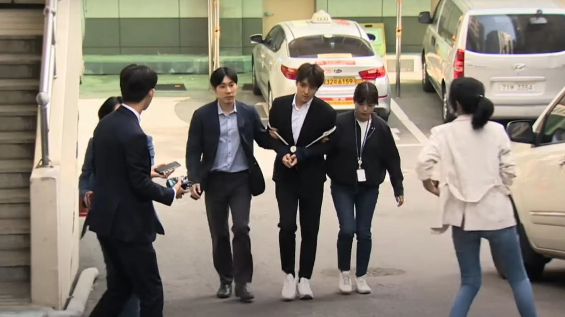 Untitled-design-2024-05-21T17585