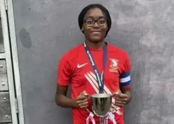 وداع تلخ با ستاره ۱۹ ساله فوتبال زنان؛ وینی مایله پس از نبرد شجاعانه با سرطان چشم درگذشت