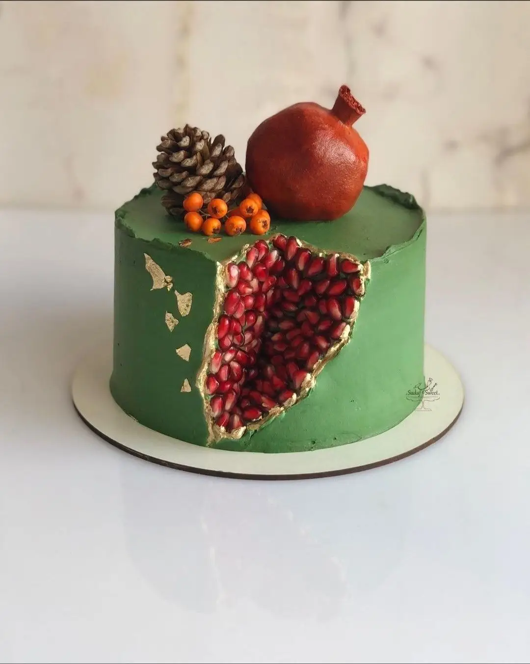 تزیین کیک شب یلدا برای مدرسه