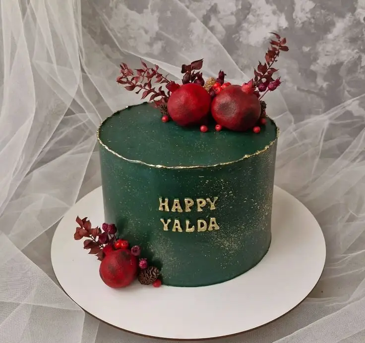 تزیین کیک شب یلدا برای مدرسه