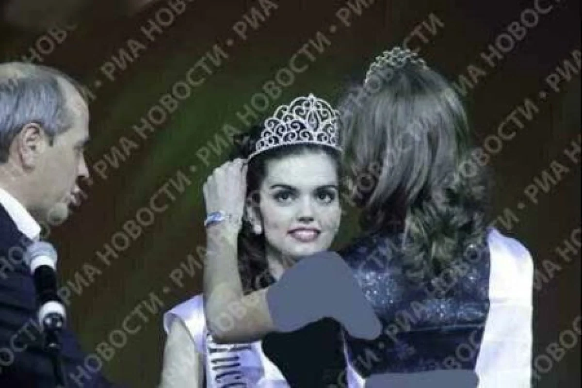 انتخاب دختر جذاب و همه چیز تمام دنیا (عکس)