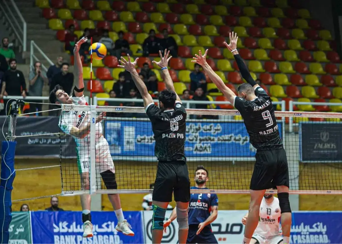 بازگشت شگفت‌انگیز پویا آریاخواه؛ ستاره جوان والیبال ایران در هفته هشتم لیگ برتر!