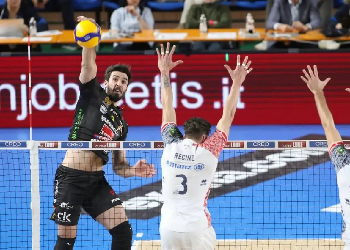 گاتزتا فاش کرد؛ بازیکن ایرانی که لوبه را به قله برد!