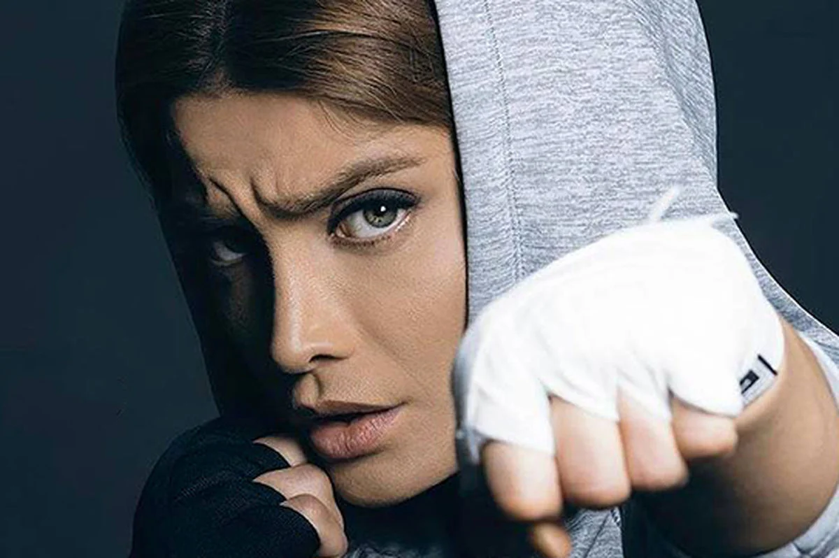 تینا آخوندتبار با عکس ورزشی‌اش جنجال به پا کرد؛ پیام انگیزشی که همه را تحت تأثیر قرار داد!