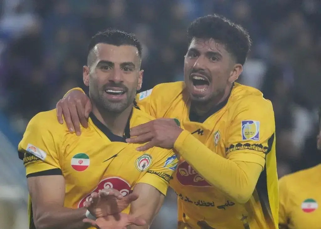 بازگشت شگفت‌انگیز فجر سپاسی با هدایت پیروز قربانی؛ شکستن طلسم ۶ هفته‌ای با چهار گل تاریخی!