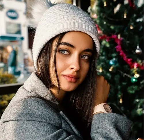 بیوگرافی کیمیا حسینی بلاگر و مدل سرشناس و زیبای ایرانی