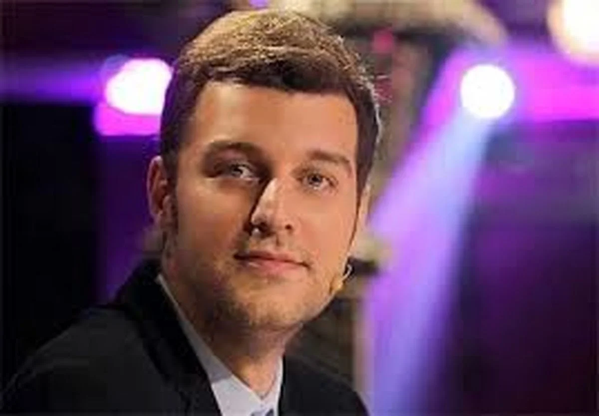 عکس‌های هنری و متفاوت مجری محبوب صداوسیما در خیابان‌های ترکیه منتشر شد