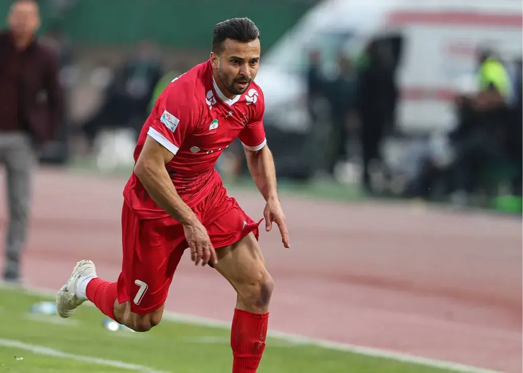 سروش رفیعی به خاطر ۴ اخطاره شدن، بازی با پیکان را از دست داد!