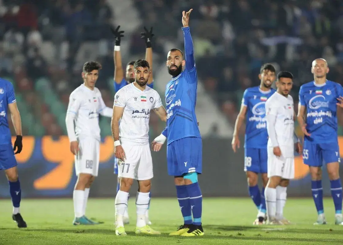 میزبانی استقلال مقابل گل‌گهر؛ چرا بازی در مشهد برگزار می‌شود؟