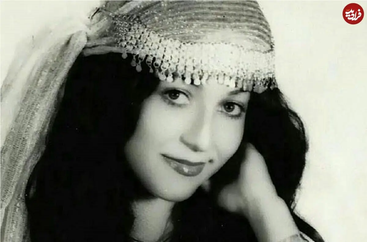 سفر شگفت‌انگیز به سال ۱۳۰۷؛ عکس نادر «روح انگیز» خواننده محبوب در روز عروسی‌اش!