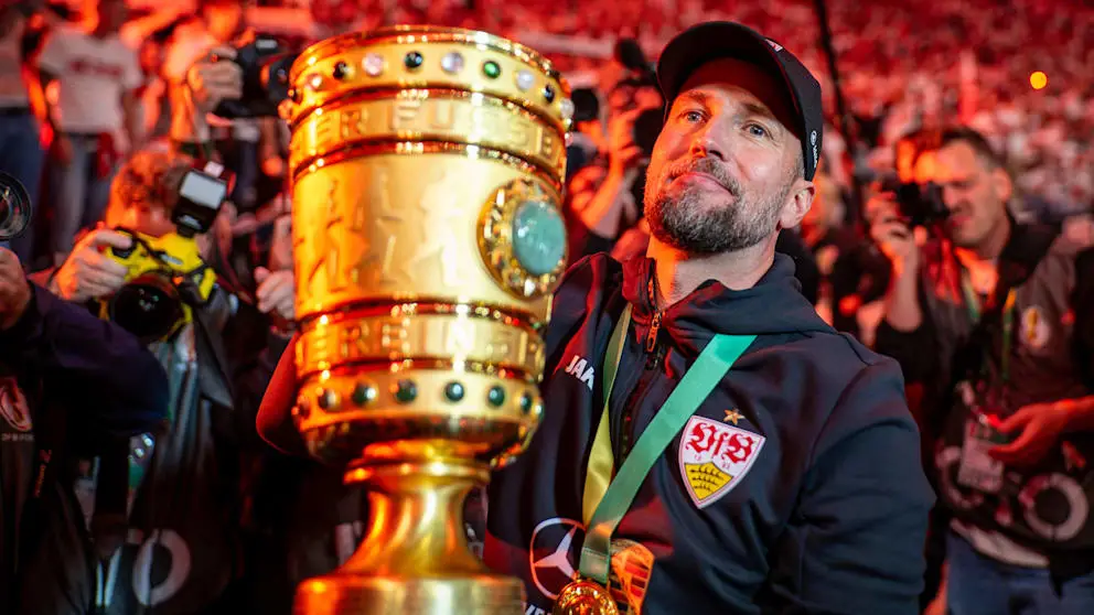 چگونه سباستین هوینس در هزار روز، ابرمربی اشتوتگارت شد؟