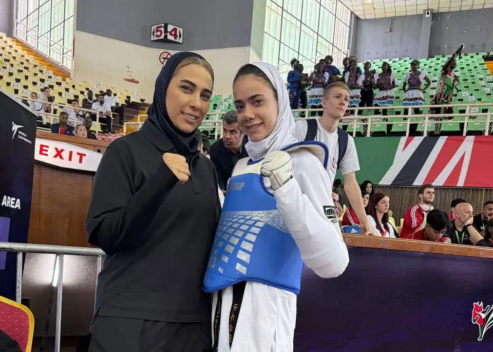 مشت‌های محکم مبینا و هستی؛ پاسخ قاطع به شایعه درگیری جنجالی!