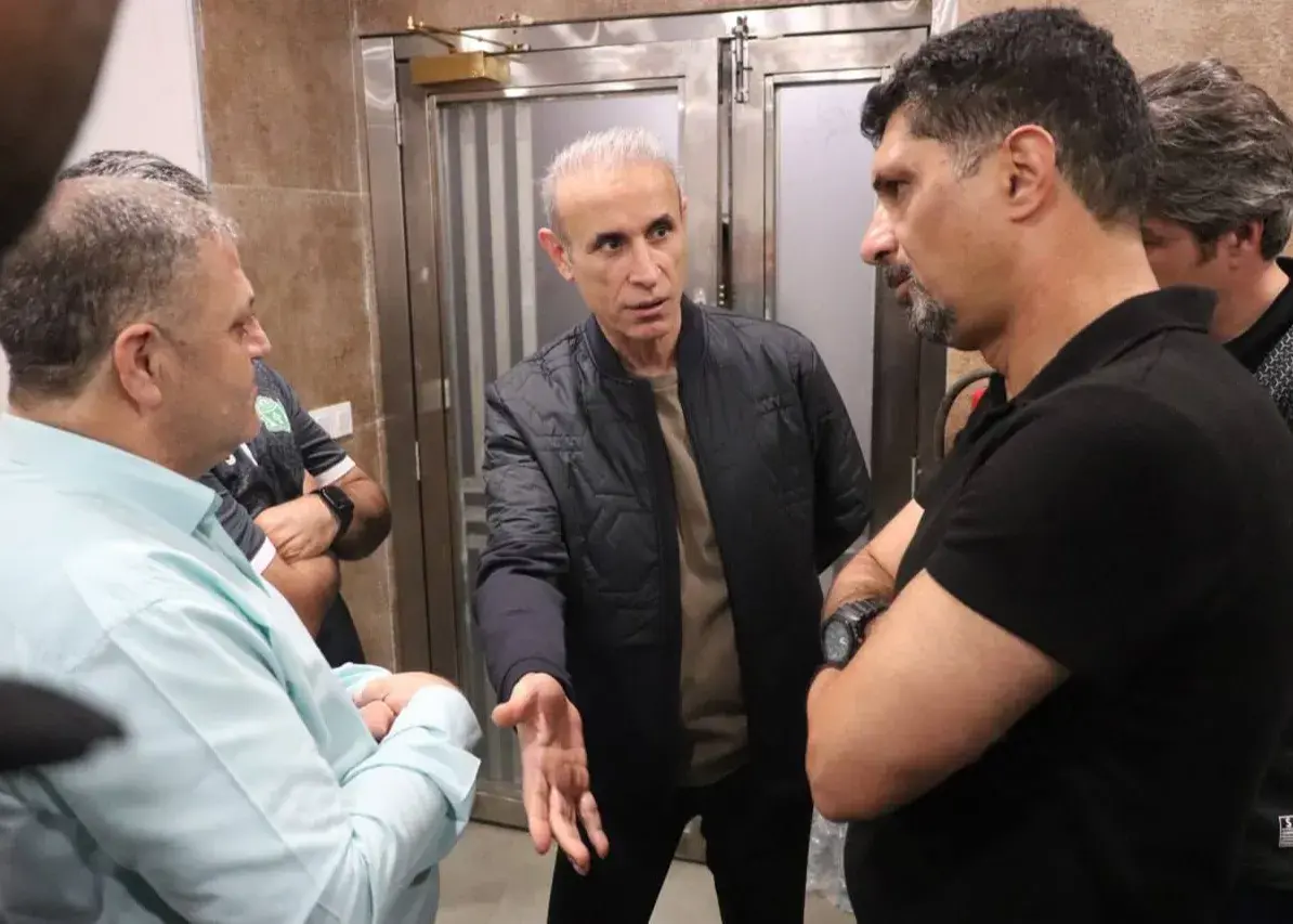 یحیی گل‌محمدی با رفتاری جنجالی در رختکن رقیب؛ ماجرا چیست؟