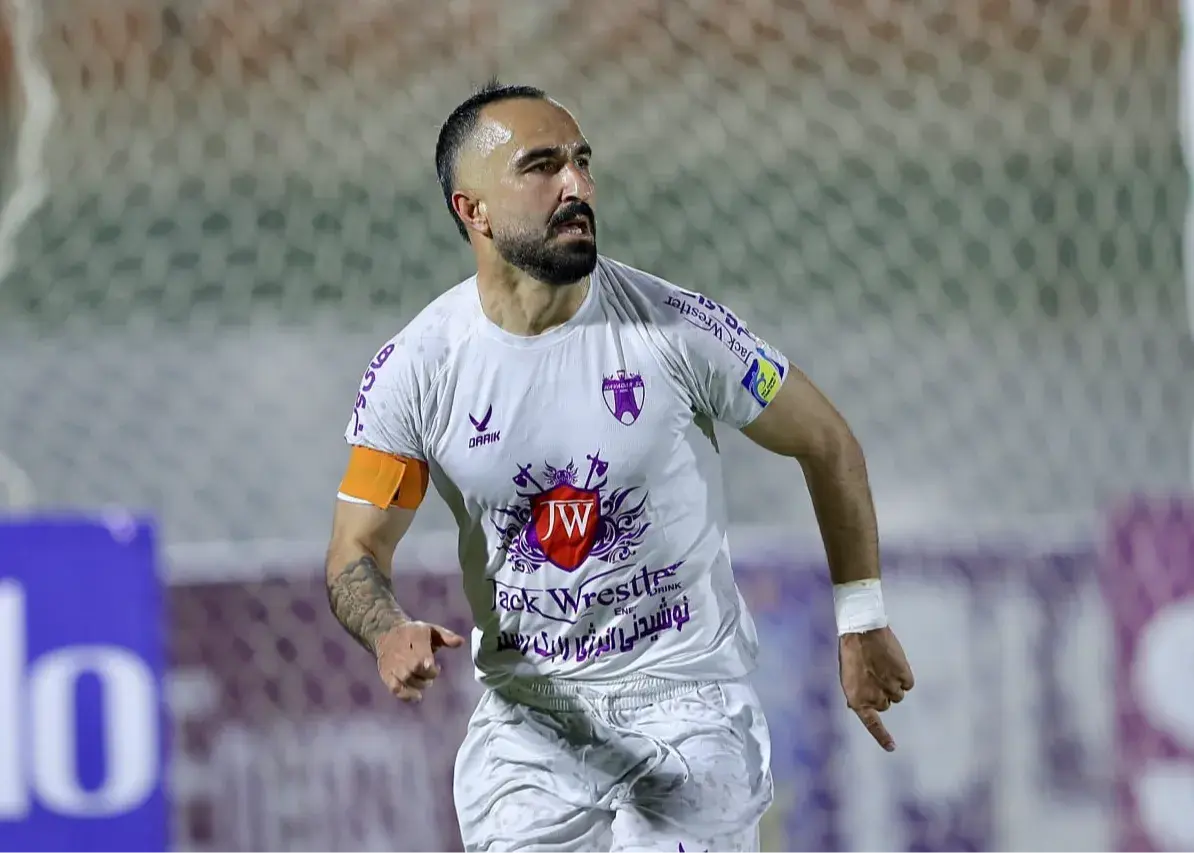 شجاعیان تیمش را 10 نفره کرد