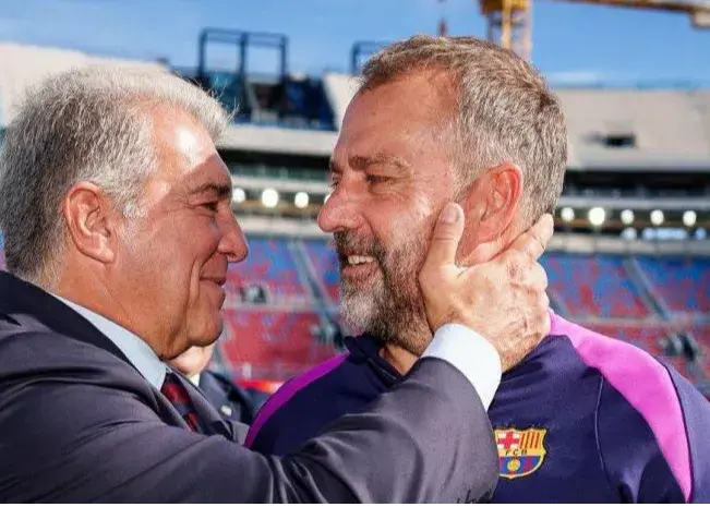 فلیک چگونه به تمدید قرارداد با بارسلونا واکنش نشان داد؟ جزئیات مهم از پشت پرده‌ها