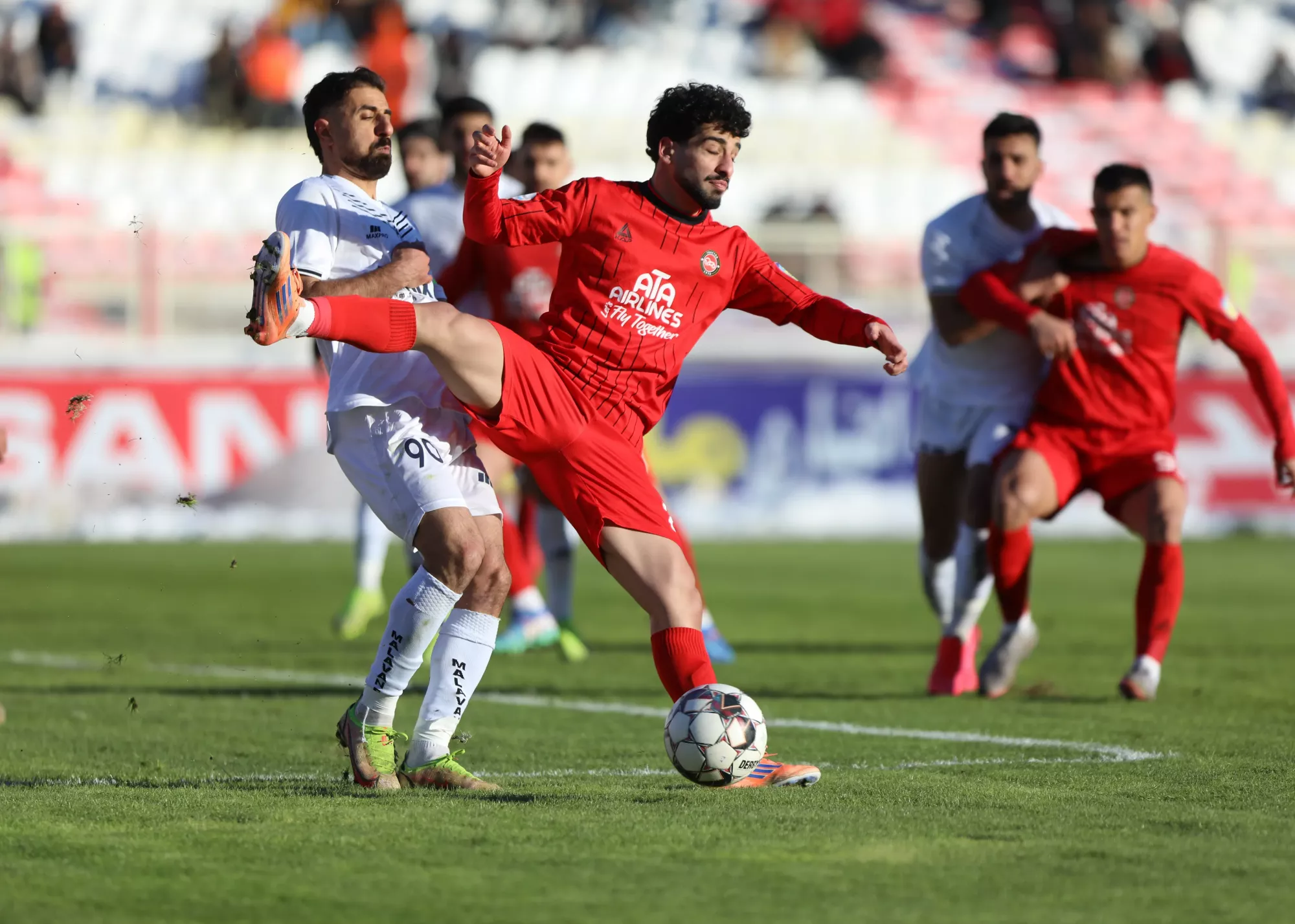 تراکتور صفر – ملوان صفر: دور از صدر