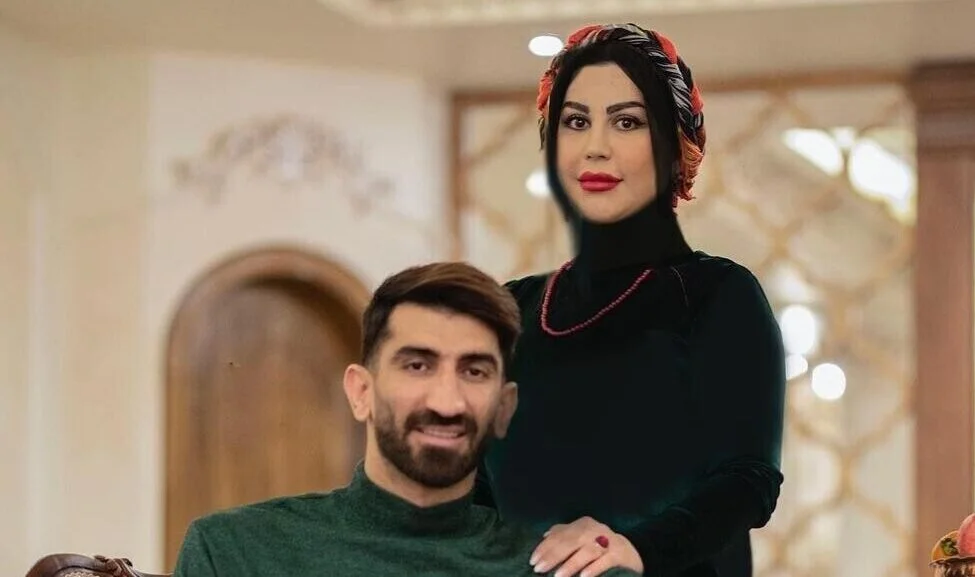 حضور خاص اکرم بانو و دختر بیرانوند در آزادی؛ تیپ جذاب همسر ستاره پرسپولیس همه را شگفت‌زده کرد!