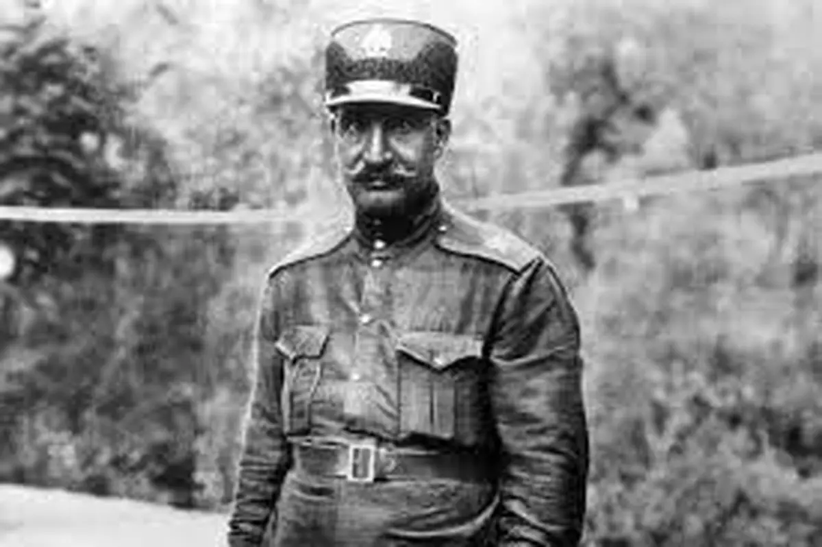 سفر در زمان؛ «رضاخان» چند روز قبل استعفا به همراه محمدرضا پهلوی؛ سال 1320