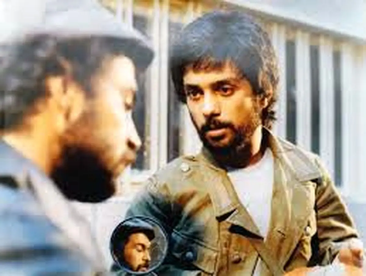 قاب تاریخ | داریوش و کیومرث ملک مطیعی در نمایی از فیلم فریاد زیر آب؛ ۱۳۵۶