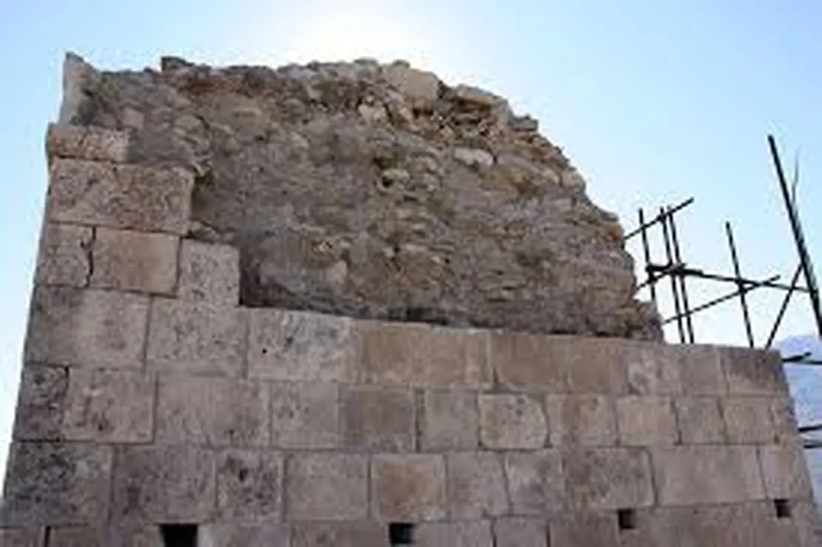 مرمت‌های غیرکارشناسی آرامگاه جاماسب را به ورطه نابودی کشاند!