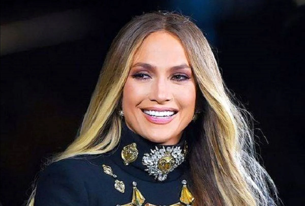 راز جذابیت جنیفر لوپز ۵۶ ساله در باشگاه بدنسازی؛ جوان‌تر از همیشه دیده شد!