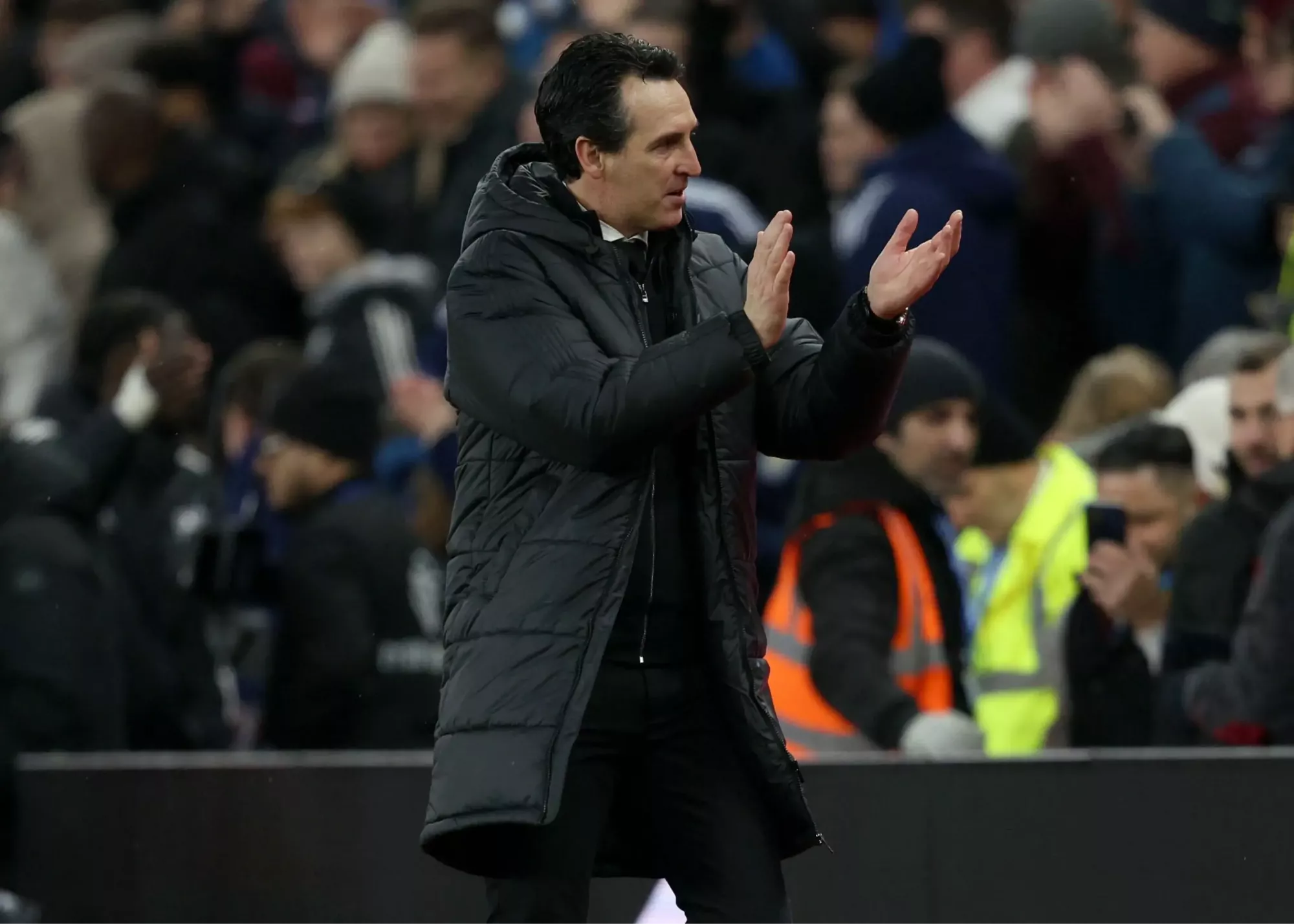 اونای امری: استون ویلا هنوز از قهرمانی لیگ فاصله دارد!