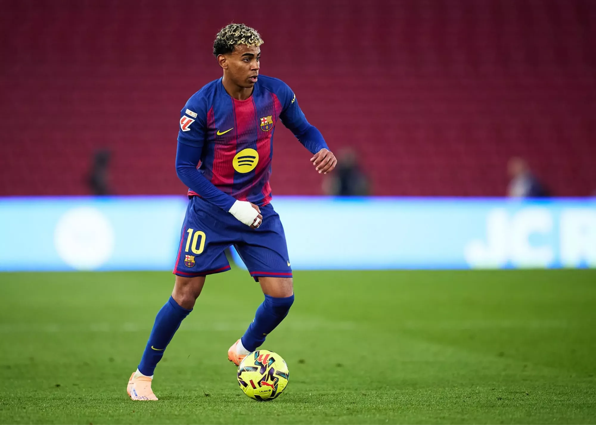 لامین یامال با گل و پاس گل طوفانی، منتقدان را به سکوت واداشت!